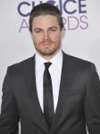 'Arrow' Actor Stephen Amell Marries His Girlfriend in Caribbean