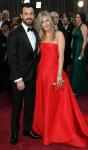 Jennifer Aniston and Justin Theroux Planning to Wed in Hawaii