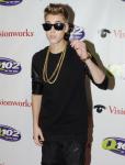 Justin Bieber Captured Playing Shadowboxing Inside Anne Frank Museum