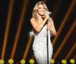 Video: Mariah Carey Performs Greatest Hits Medley and New Single on 'American Idol' Finale