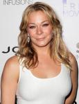 LeAnn Rimes Laughs Off Pregnancy Rumor