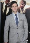 Justin Bartha Marries Personal Trainer Girlfriend in Hawaii