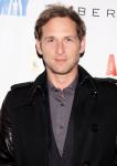 Josh Lucas Cast in NBC Pilot 'The Mysteries of Laura'