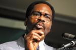 Boxer Rubin 'Hurricane' Carter, Inspiration Behind Bob Dylan's Song, Dies at 76
