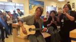 Video: Nicole Kidman, Keith Urban Perform 'Amazing Grace' at Children's Hospital