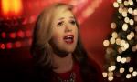 Kelly Clarkson Premieres 'Wrapped in Red' Music Video