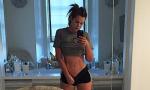 Khloe Kardashian Looks Super Skinny in New Instagram Photo