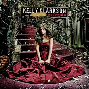 Kelly Clarkson in New Video of 'Don't Waste Your Time'