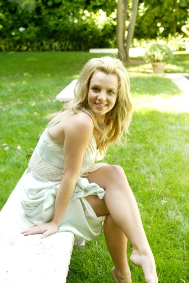 Britney Spears' Album Moved Up, Raw Version of 'Gimme' Video Leaks