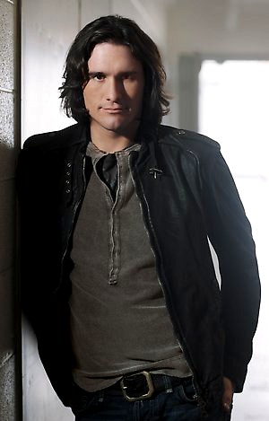 Joe Nichols Heads to Rehab for Substance Abuse Treatment
