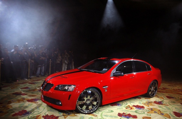 50 Cent Teams with Pontiac to Produce His Own Customized G8 Sedan