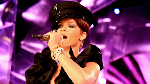 Rihanna and Linkin Park, Early Winners of the 2008 MuchMusic Video Awards
