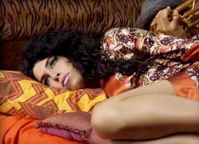 Amy Winehouse to Be Accompanied by Paramedics on Her Mandela's Birthday Gig