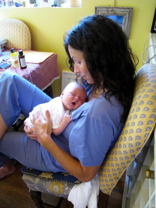 New Mom Minnie Driver Debuts Ba...