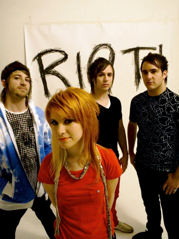 Details on Paramore's Live Set Unveiled