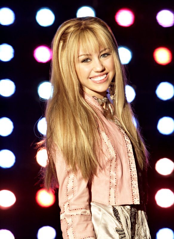 Video Premiere: Miley Cyrus' 'Let's Do This' OST. 'Hannah Montana: The Movie'