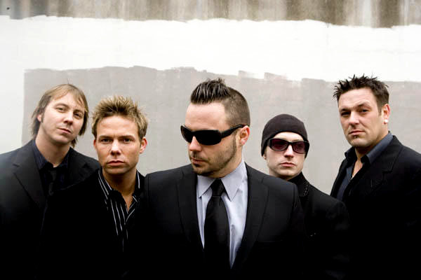 Video Premiere: Blue October's 'Dirt Room'