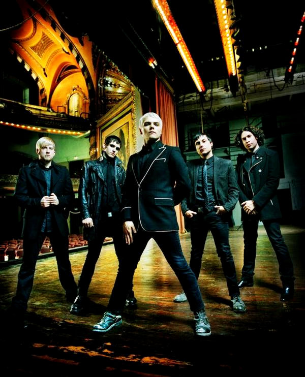 Snippet of My Chemical Romance's 'Desolation Row' Music Video