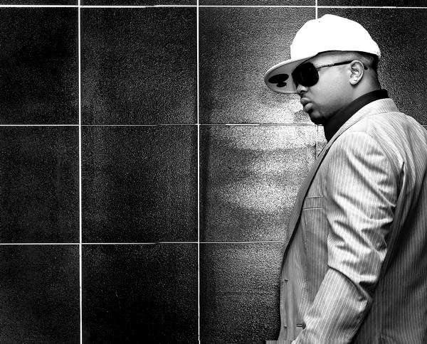 Video Premiere: The-Dream's 'Rockin' That Thang'