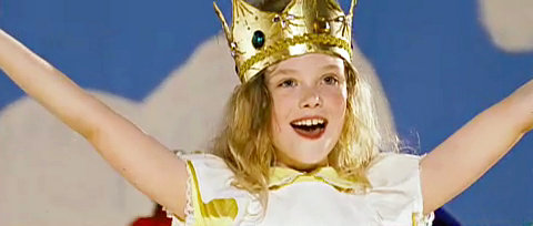 A Look at 'Phoebe in Wonderland' Through New Clip