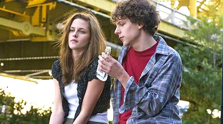Kristen Stewart-Starrer 'Adventureland' Gets Red Band Trailer