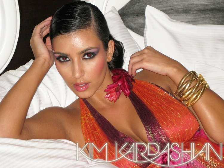 Behind-the-Scene Pics of Kim Kardashian's 2010 Swimsuit Calendar