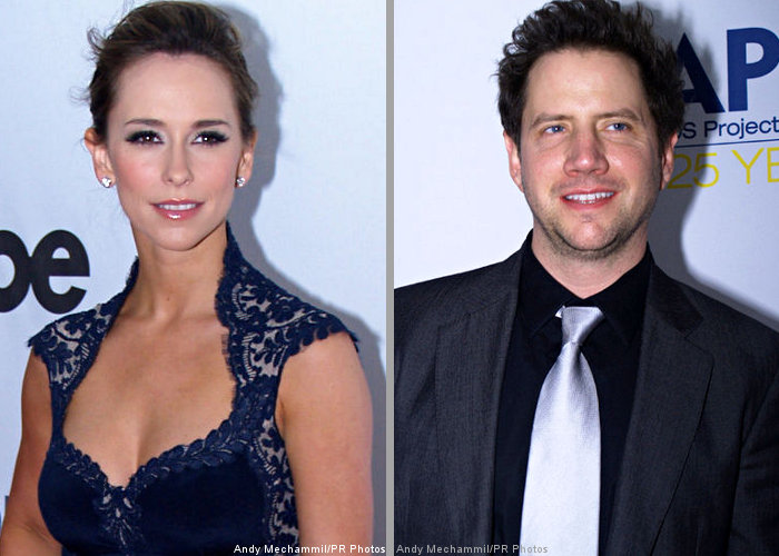 jennifer love hewitt dating. Jennifer Love Hewitt Reportedly Dating TV Co-Star 