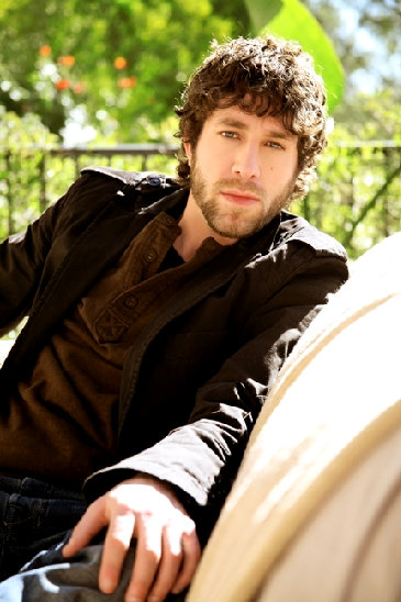 Video Premiere: Elliott Yamin's 'You Say'