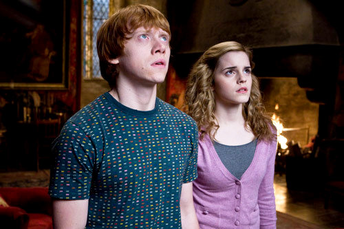 rupert grint and emma watson kissing scene. Rupert Grint on Kissing Emma