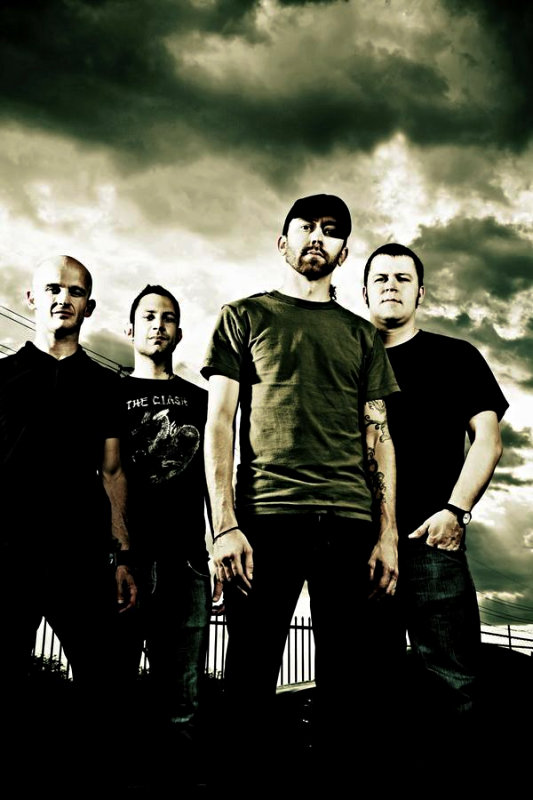 Video Premiere Rise Against
