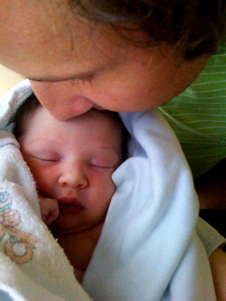 Ben Lee Shares Pic of First Child on His Blog