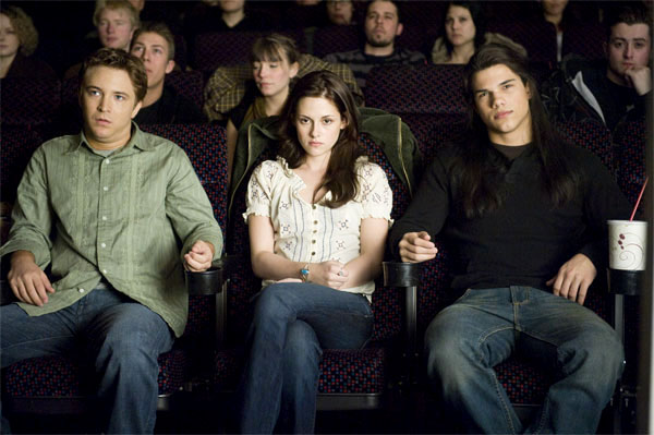 A Batch of Fresh 'The Twilight Saga's New Moon' Photos Found