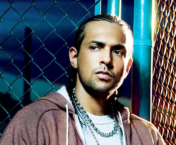 Video Premiere: Sean Paul's 'Hold My Hand'