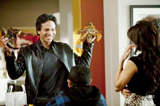 First Look: Benjamin Bratt on 'Modern Family'