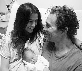 First Look at Matthew McConaughey's Baby Daughter