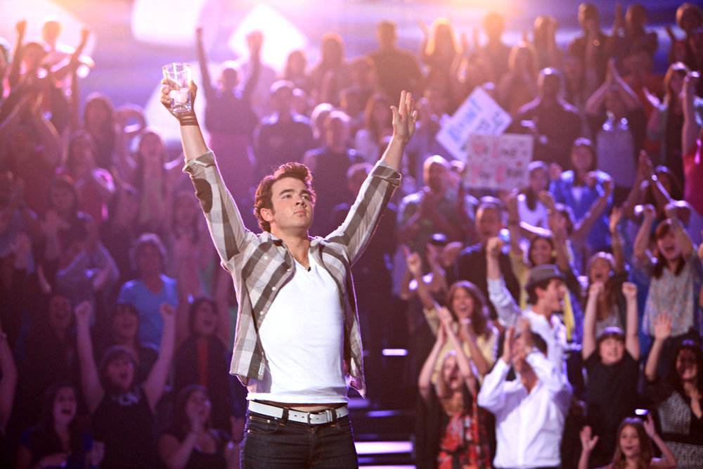 Sneak Peek: Kevin Jonas on 'Minute to Win It'