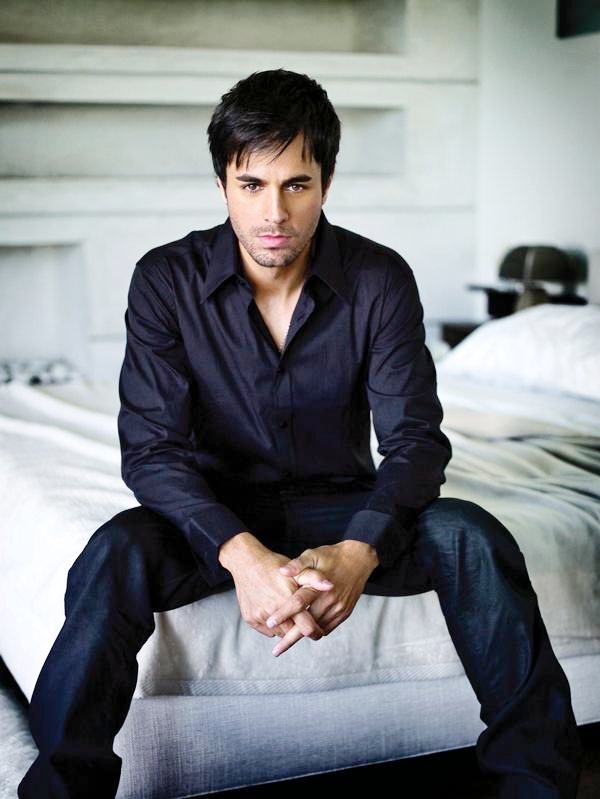 Enrique Iglesias Partying With Pitbull in 'I Like It' Music Video