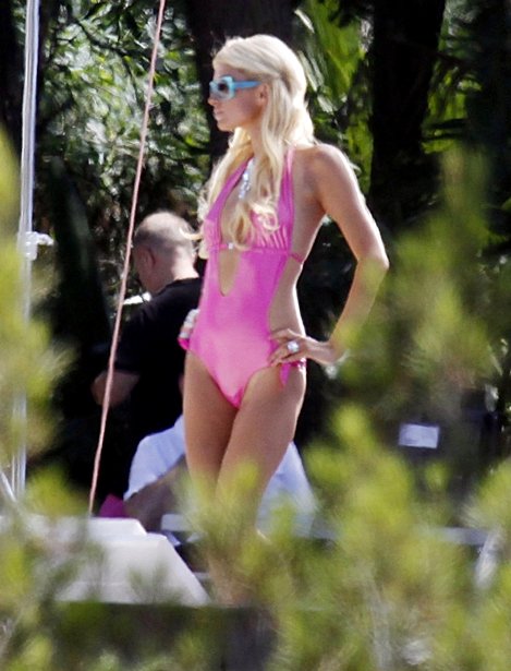 Paris Hilton Flaunts Bikini Body on Set of New Music Video