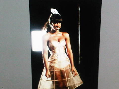 kelly rowland motivation video shoot. Kelly Rowland Releases Picture
