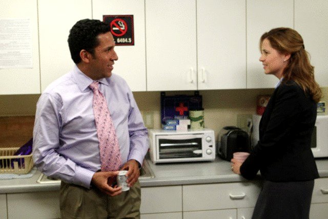 Sneak Peeks to 'The Office' Season 7 Premiere