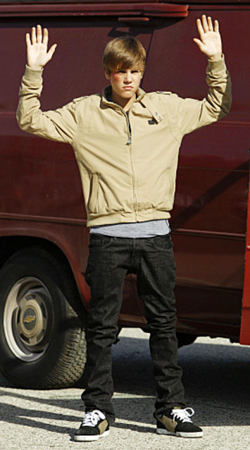 justin bieber on csi shot. Justin Bieber Shot Killed On