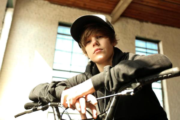 Justin Bieber is jamming with justin bieber that should be me video pictures. Justin Bieber is jamming with