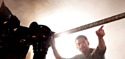 Hugh Jackman is a robot-boxing promoter in 'Real Steel'
