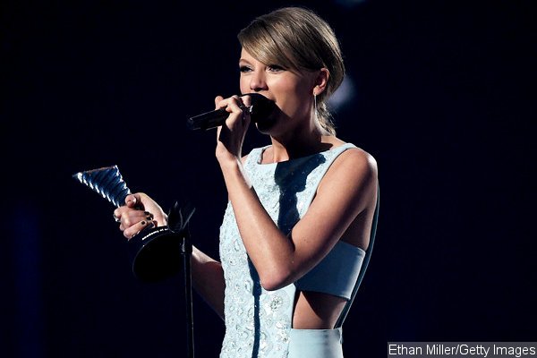ACM Awards 2015: Taylor Swift Honored With Milestone Award