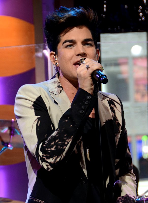 Video Adam Lambert Performs New Songs on 'Good Morning America'