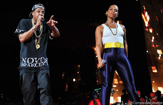 Alicia Keys Brings Out Jay-Z in Surprise Times Square Concert