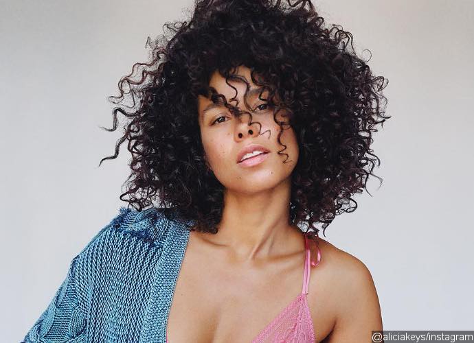 Alicia Keys Flashes Her Nipples in See-Through Lingerie