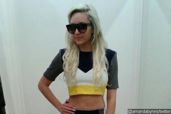 Amanda Bynes Returns to Twitter, Posts a Selfie