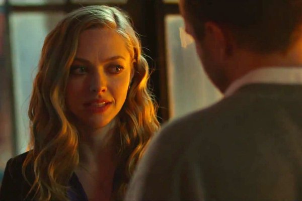 Amanda Seyfried Haunted by Her Childhood in 'Fathers and Daughters' Trailer