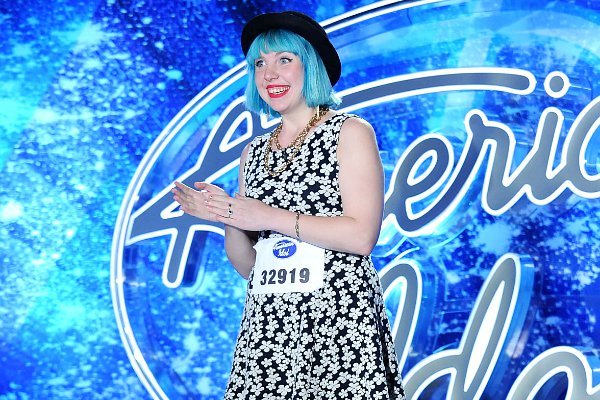 'American Idol' Recap: Blue-Haired Accordion Player Steals the Show in Kansas City